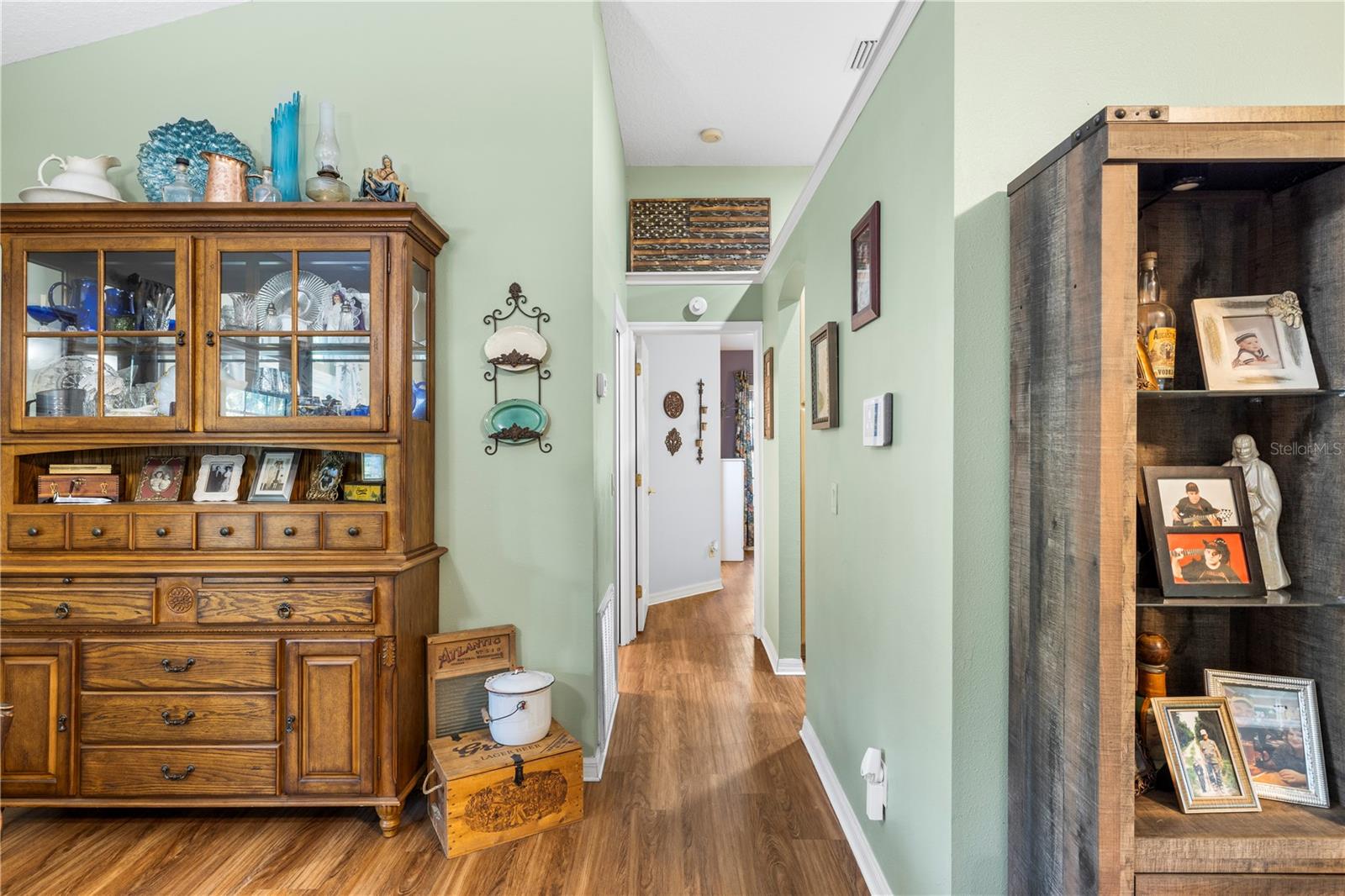 Image 18 of 61 For 7400 Eastlake Drive