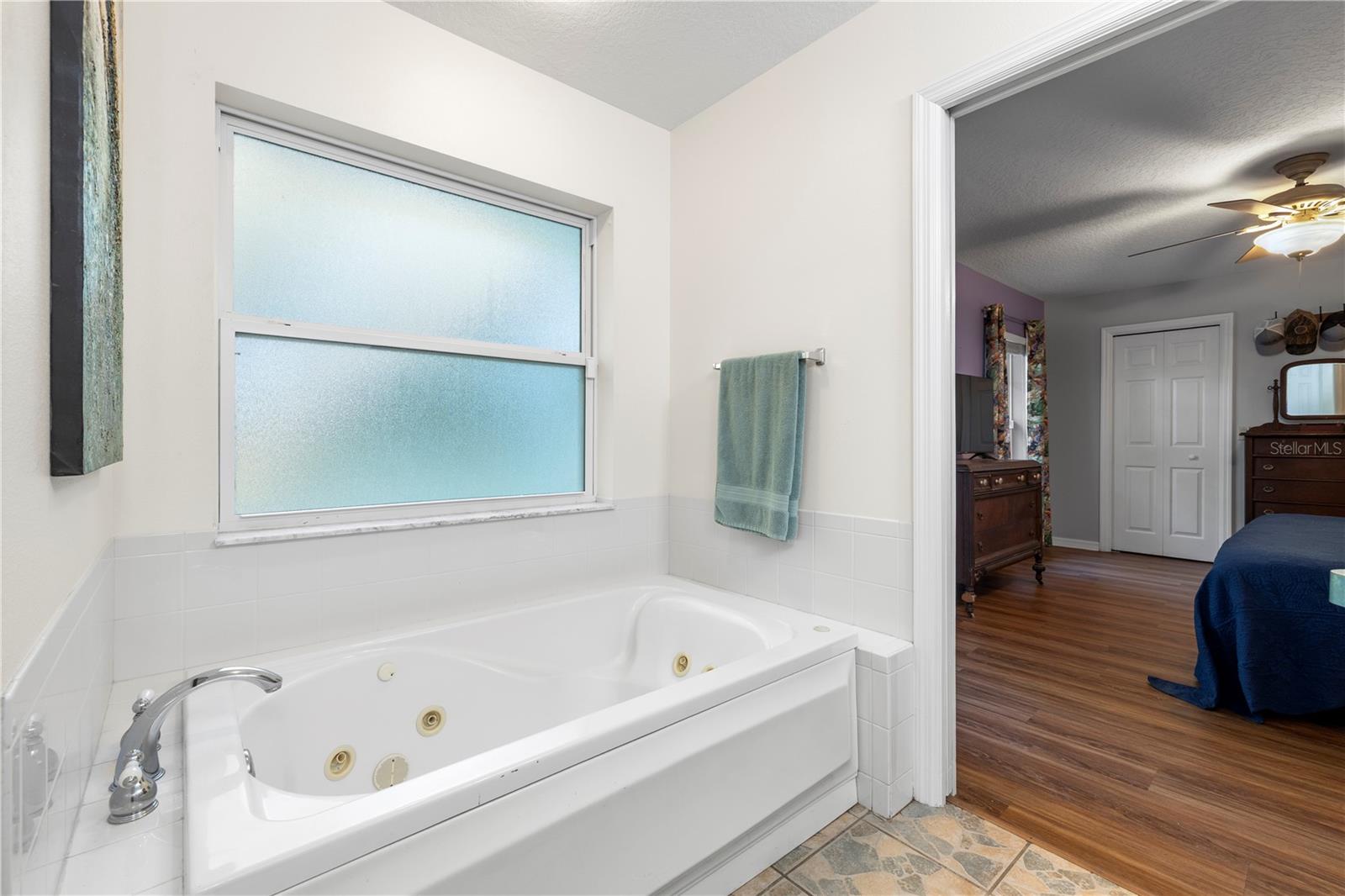 Image 27 of 61 For 7400 Eastlake Drive