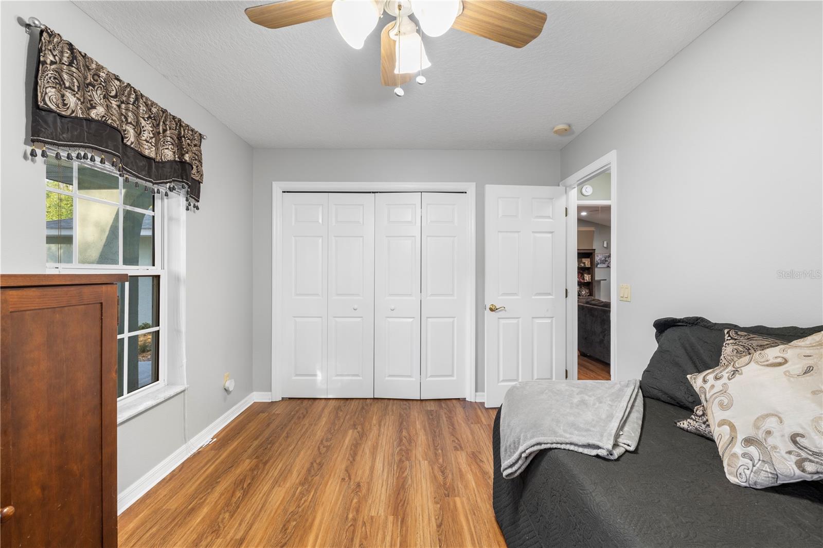 Image 29 of 61 For 7400 Eastlake Drive