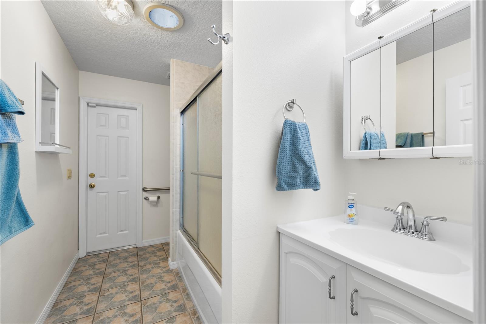Image 30 of 61 For 7400 Eastlake Drive