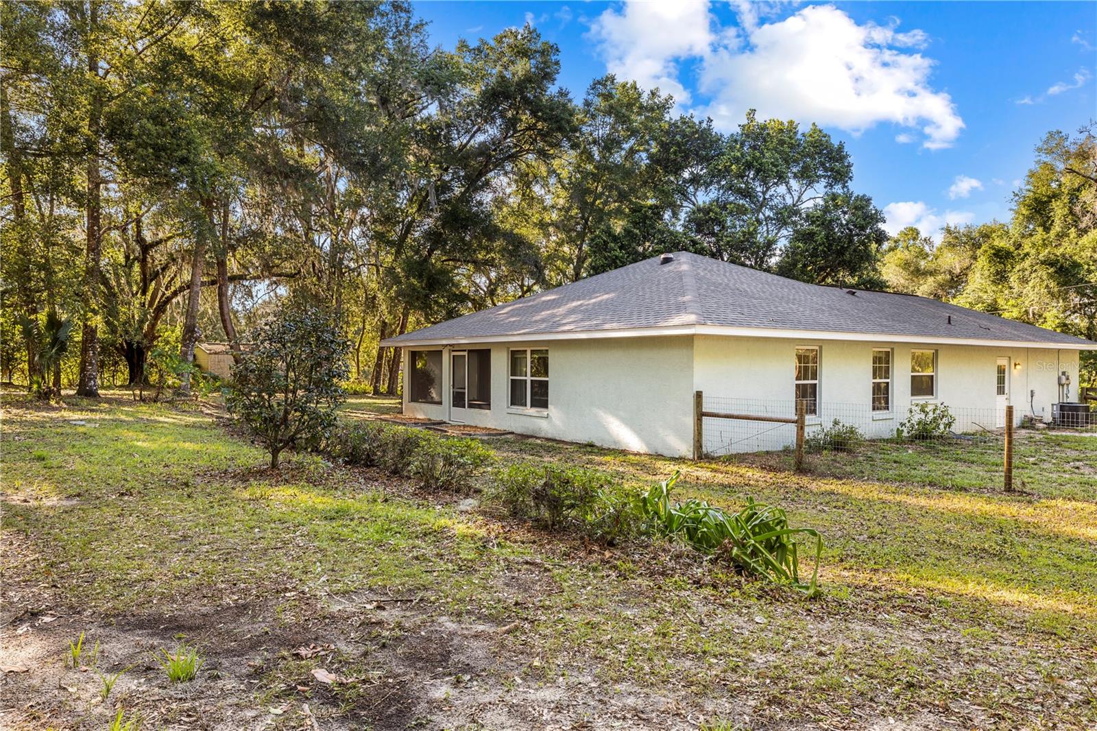 Image 38 of 61 For 7400 Eastlake Drive