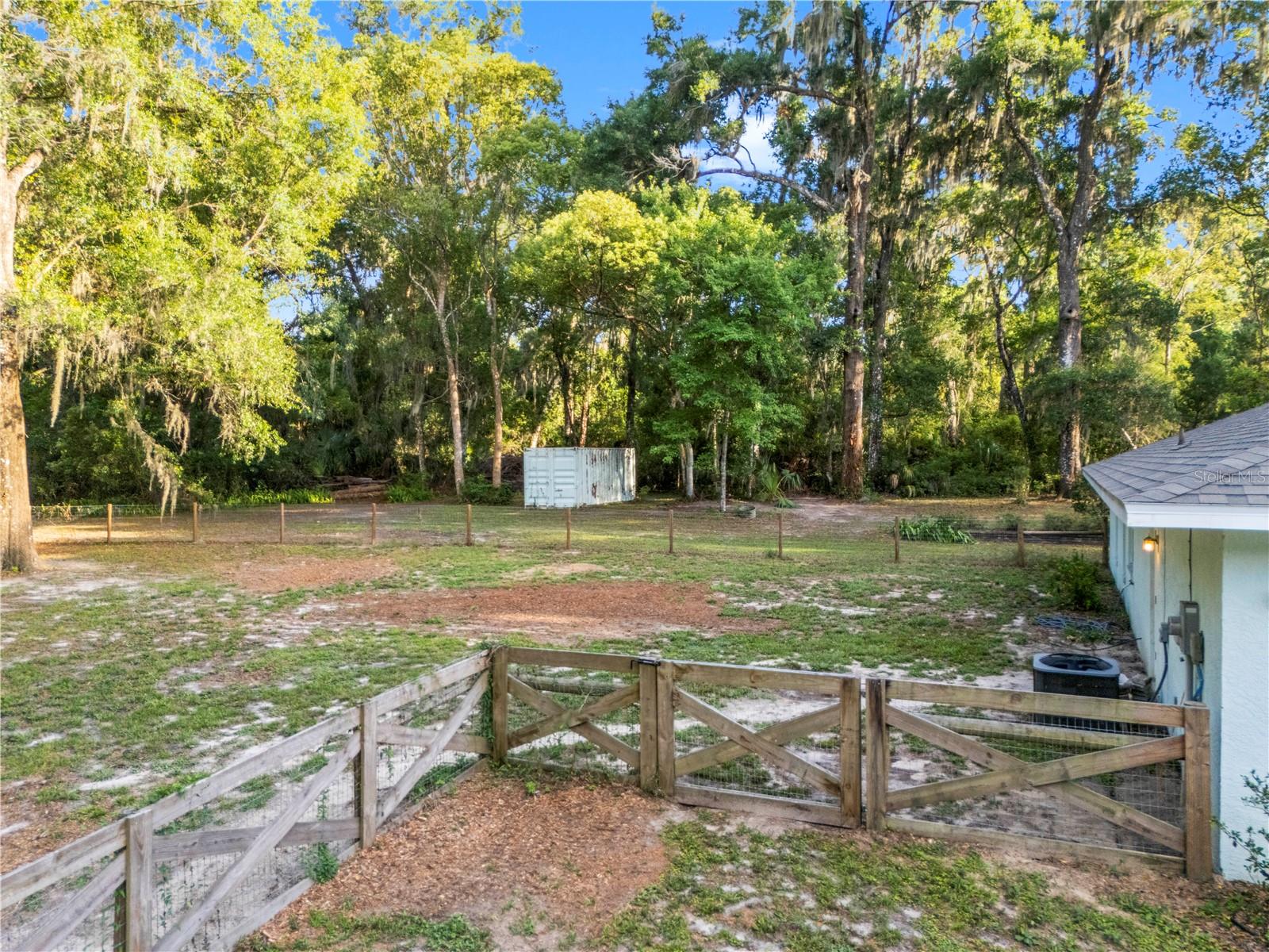 Image 43 of 61 For 7400 Eastlake Drive