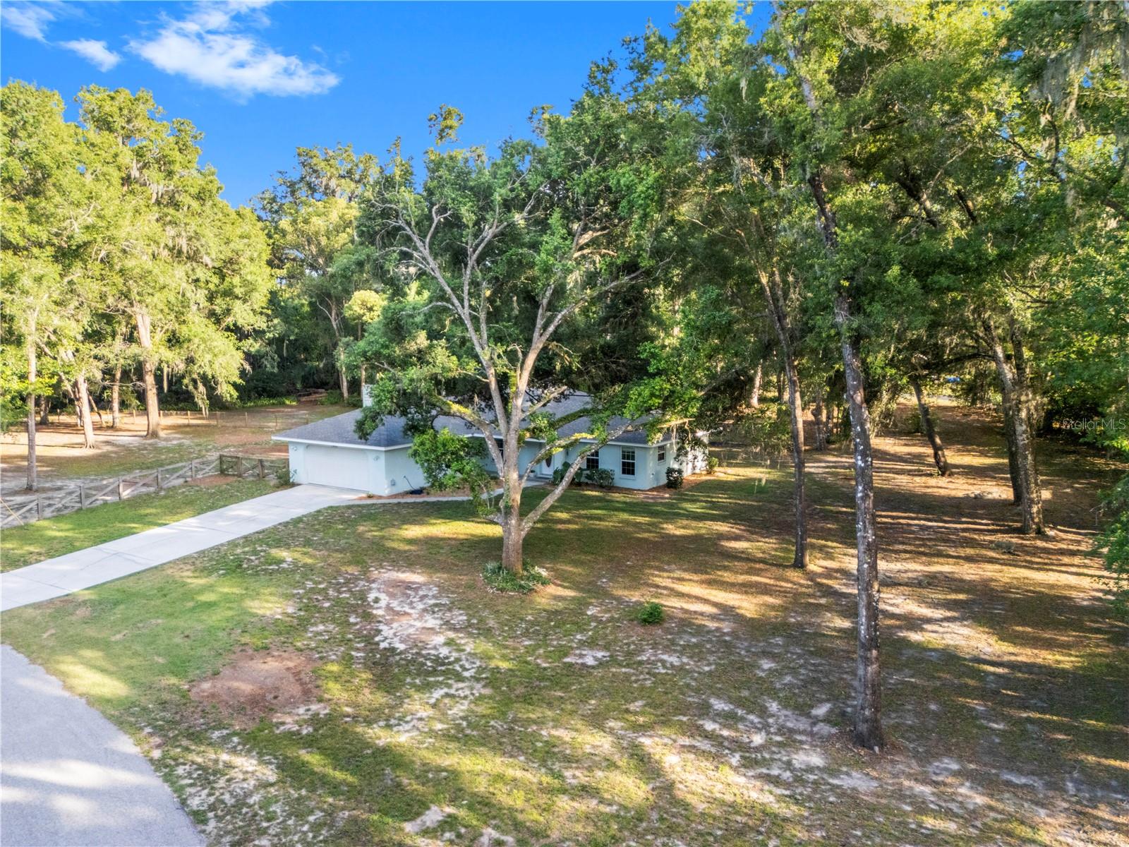 Image 52 of 61 For 7400 Eastlake Drive