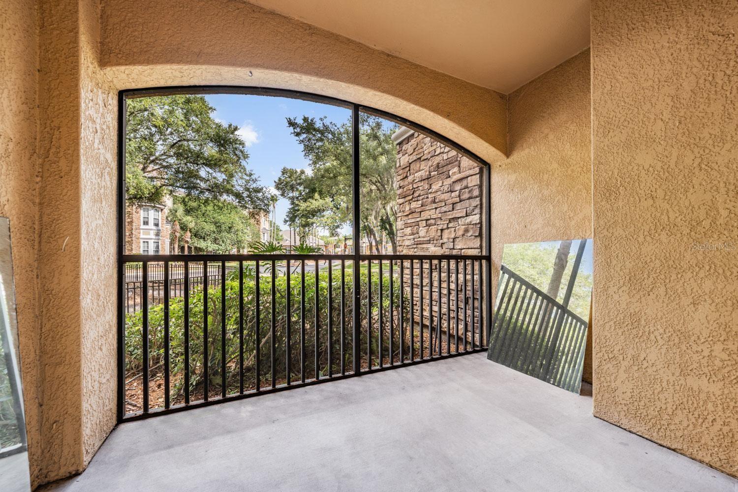 Image 23 of 35 For 10103 Courtney Oaks Circle 103