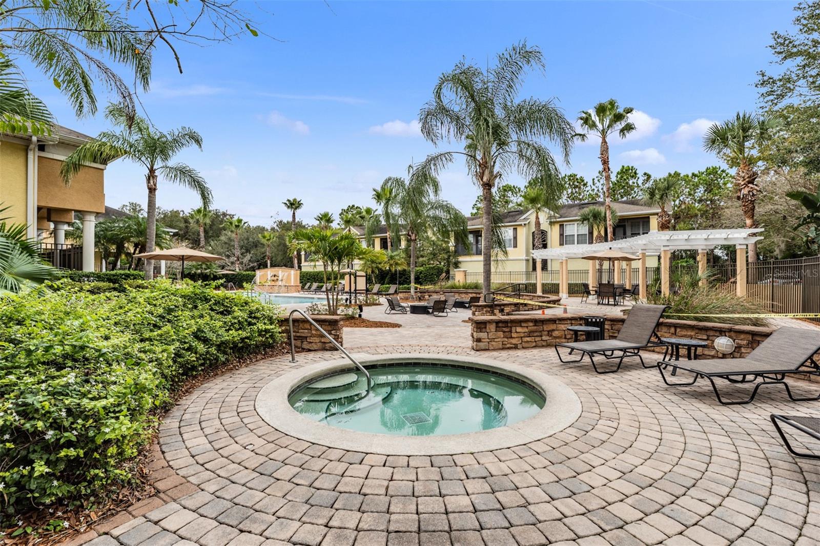 Image 27 of 35 For 10103 Courtney Oaks Circle 103