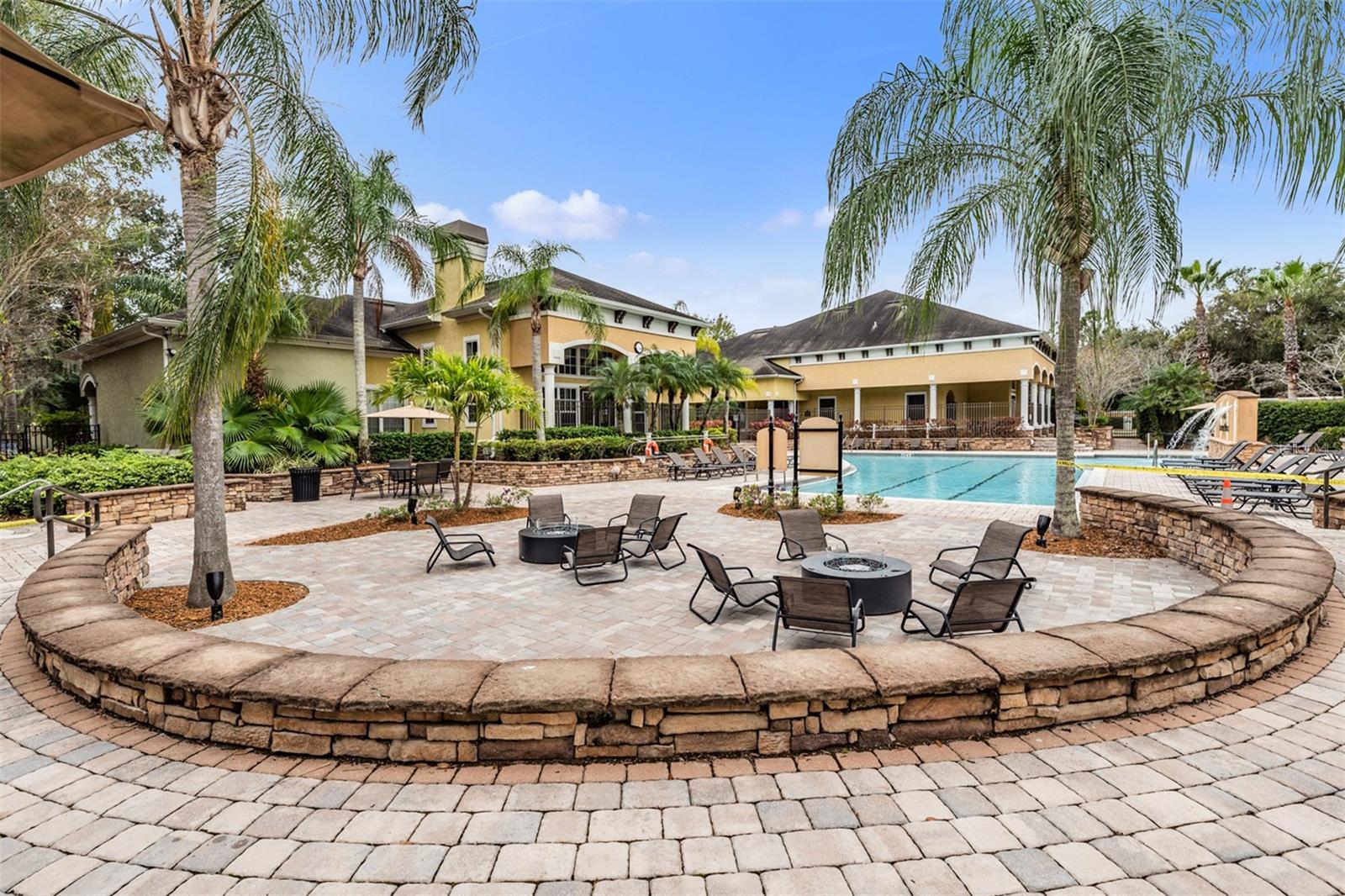 Image 28 of 35 For 10103 Courtney Oaks Circle 103
