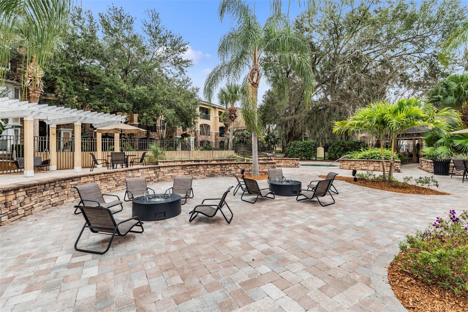 Image 29 of 35 For 10103 Courtney Oaks Circle 103
