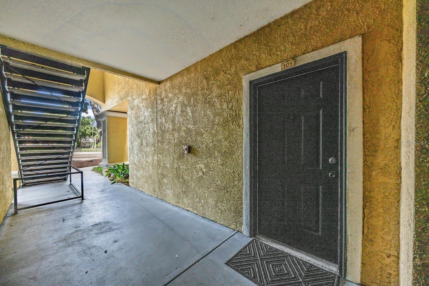 Image 3 of 35 For 10103 Courtney Oaks Circle 103