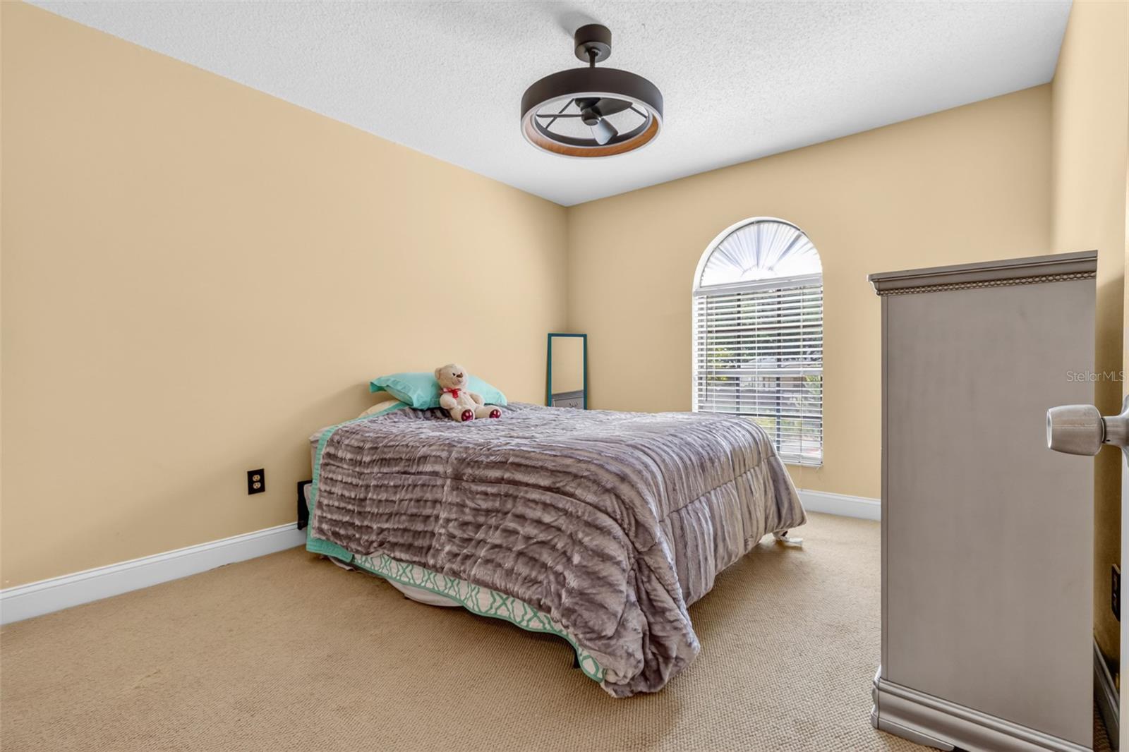Image 19 of 25 For 11310 Linarbor Place
