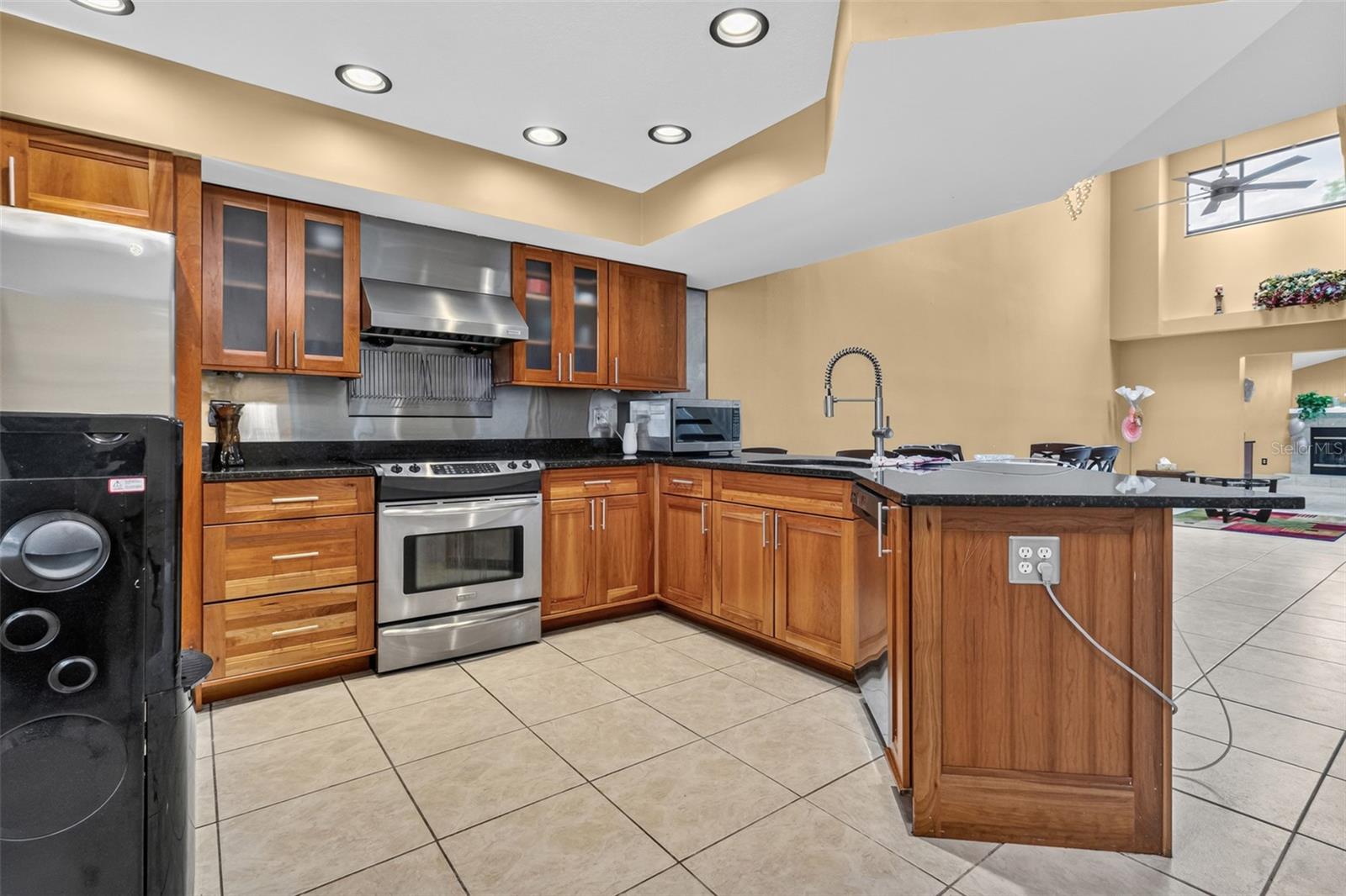 Image 4 of 25 For 11310 Linarbor Place