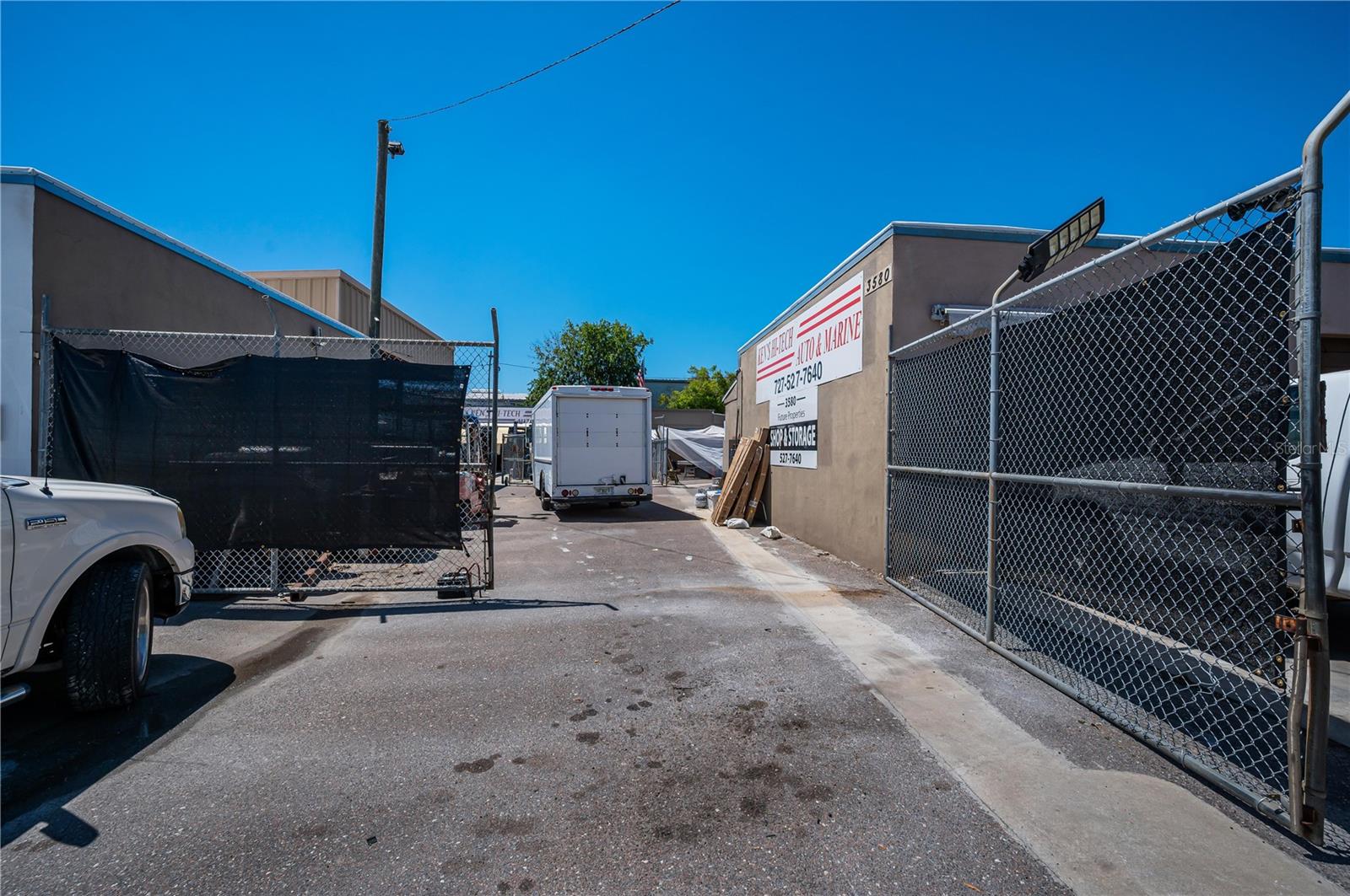 Listing photo id 4 for 3580 66th Avenue