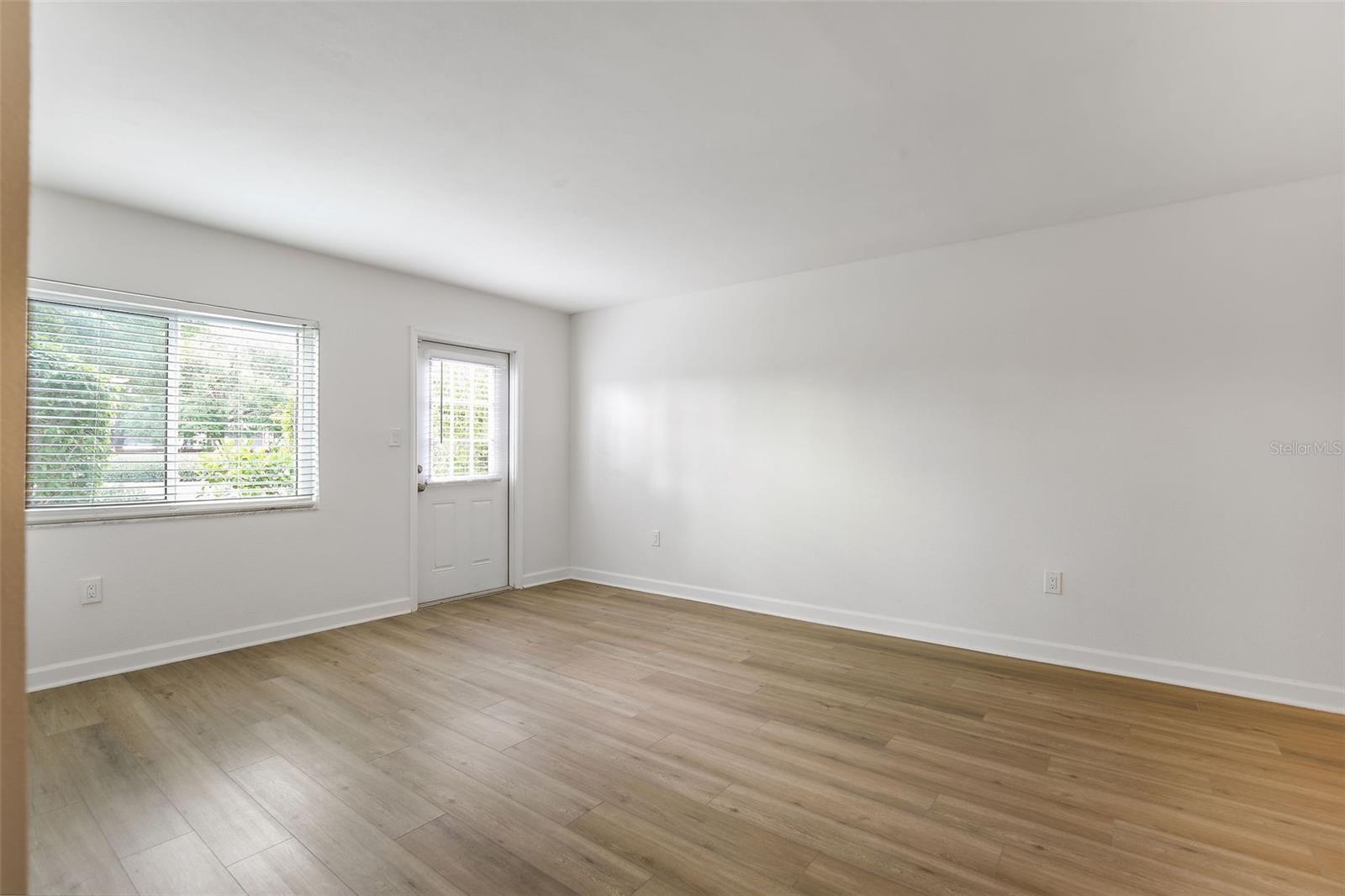 Image 11 of 22 For 4570 Overlook Drive Ne 179