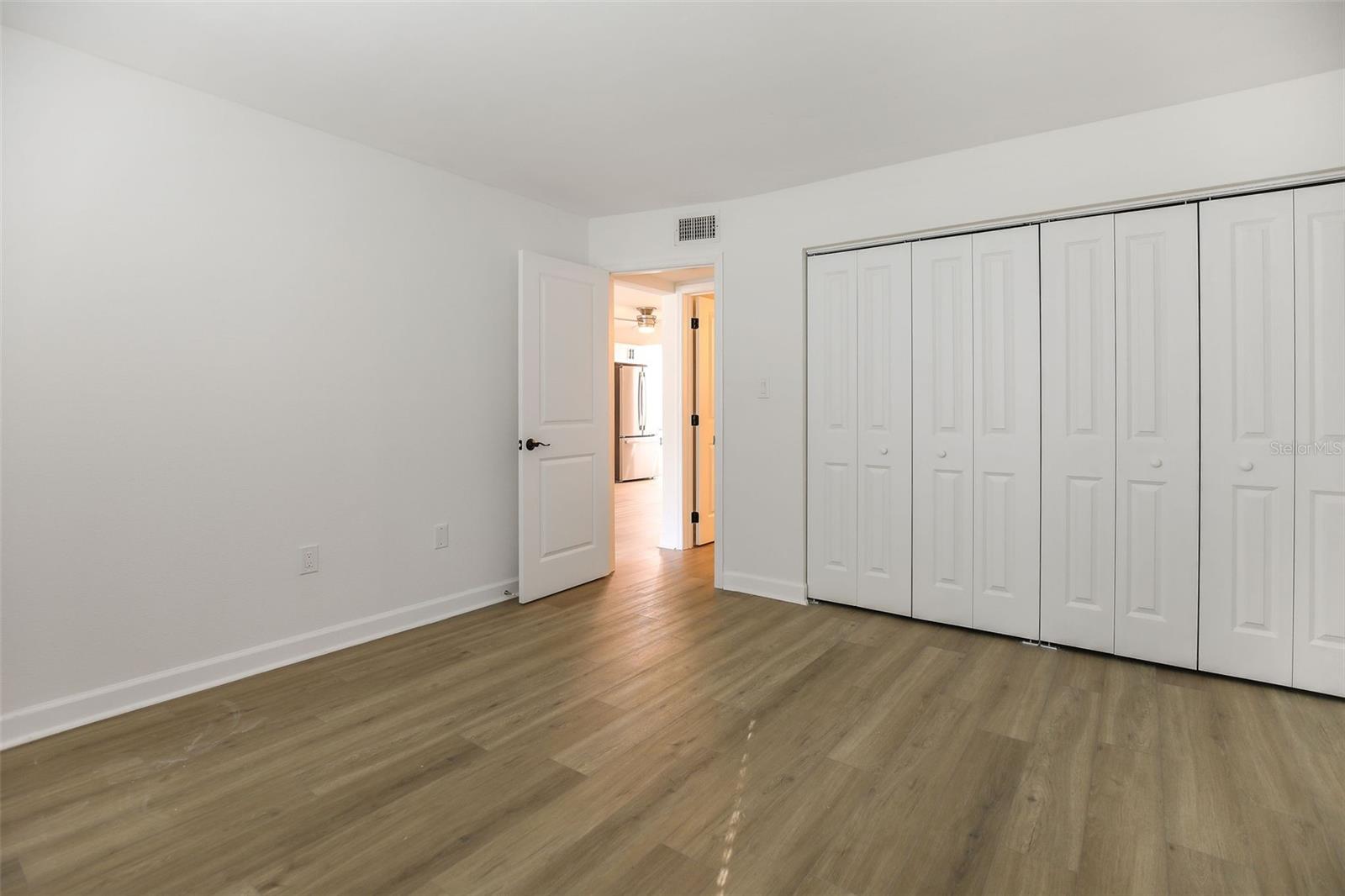 Image 13 of 22 For 4570 Overlook Drive Ne 179