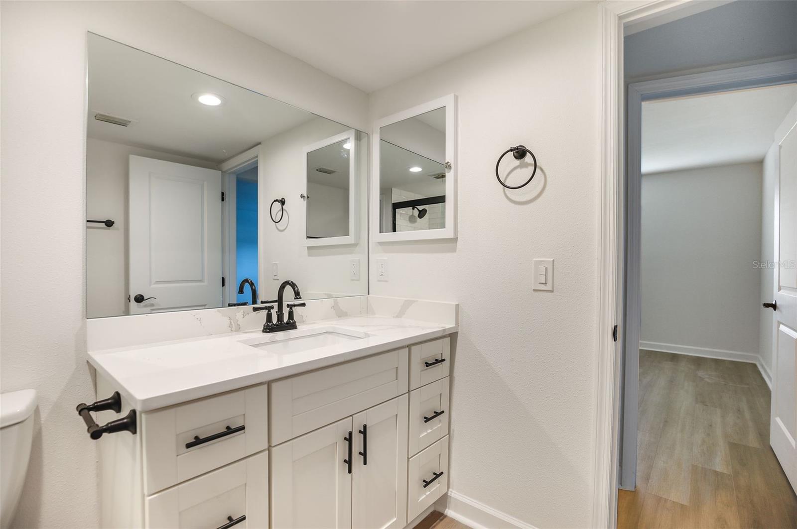 Image 17 of 22 For 4570 Overlook Drive Ne 179