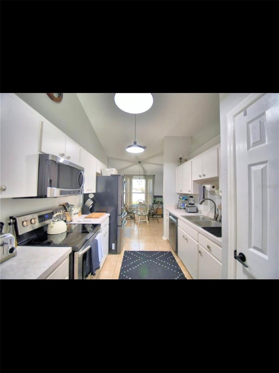 Image 18 of 53 For 8871 Pebblebrooke Drive