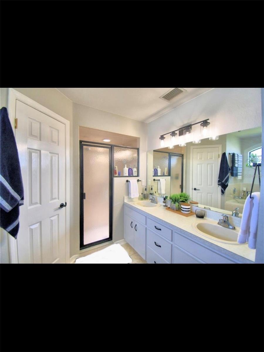Image 31 of 53 For 8871 Pebblebrooke Drive