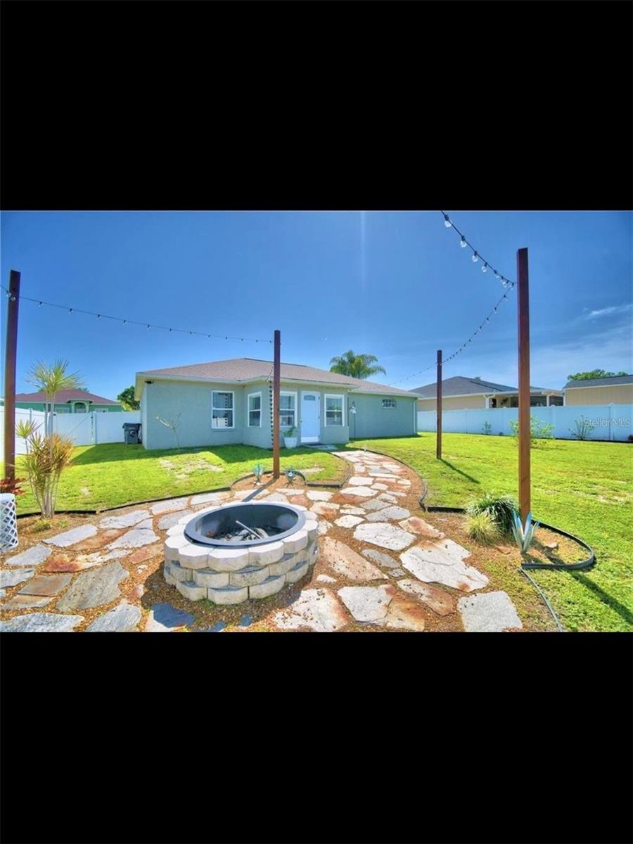 Image 43 of 53 For 8871 Pebblebrooke Drive