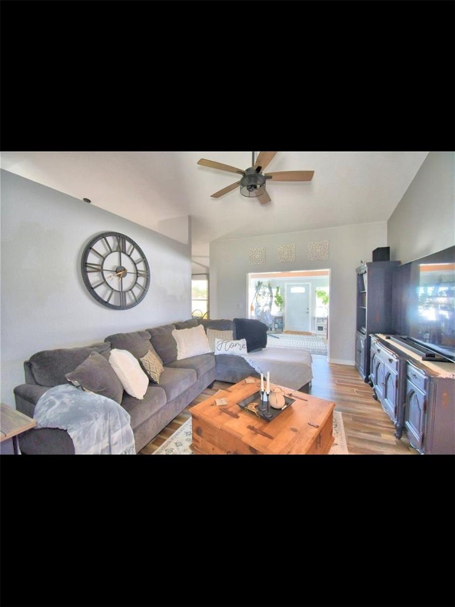 Image 5 of 53 For 8871 Pebblebrooke Drive