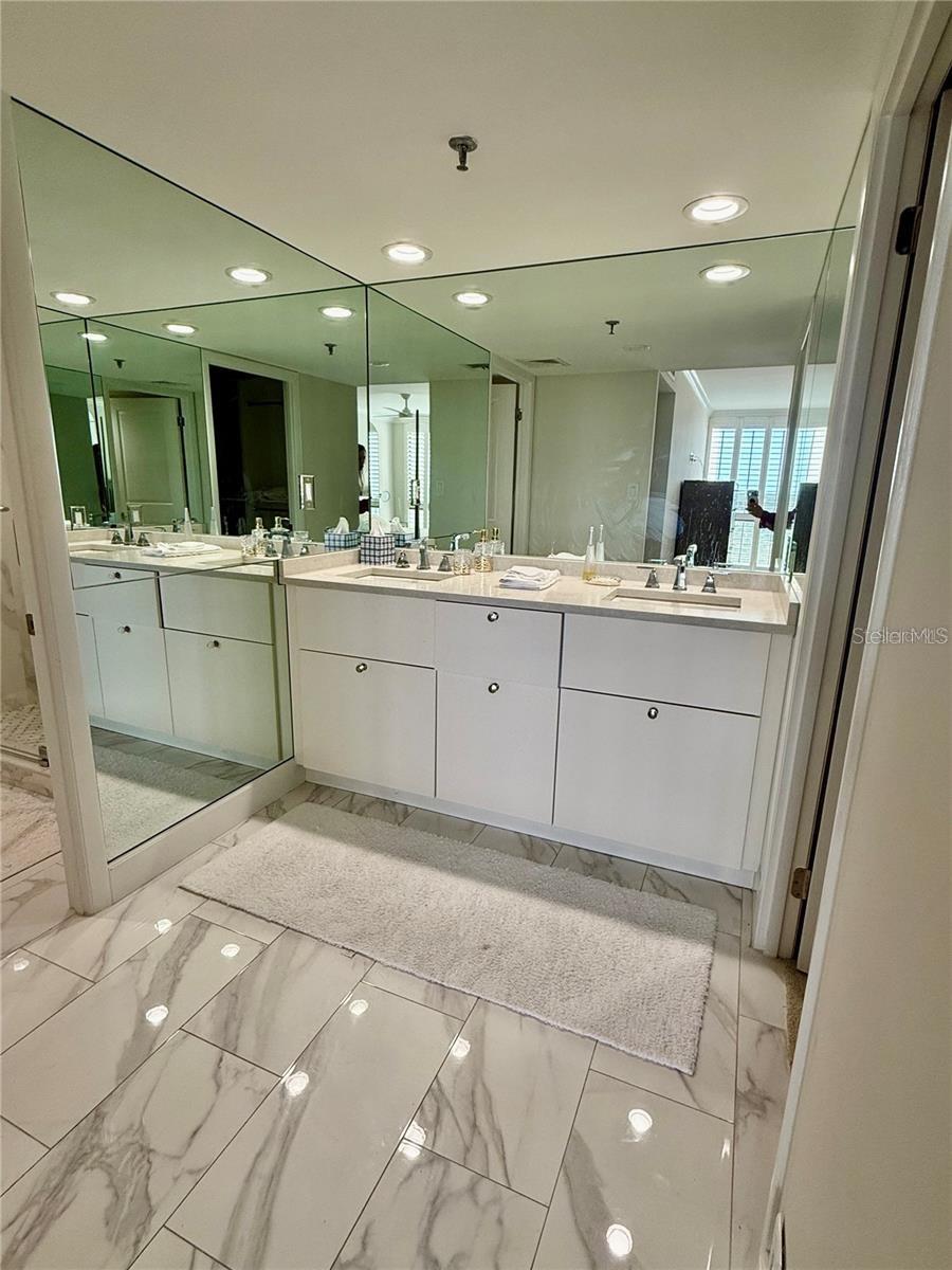 Image 19 of 34 For 3301 Bayshore Boulevard 1001e