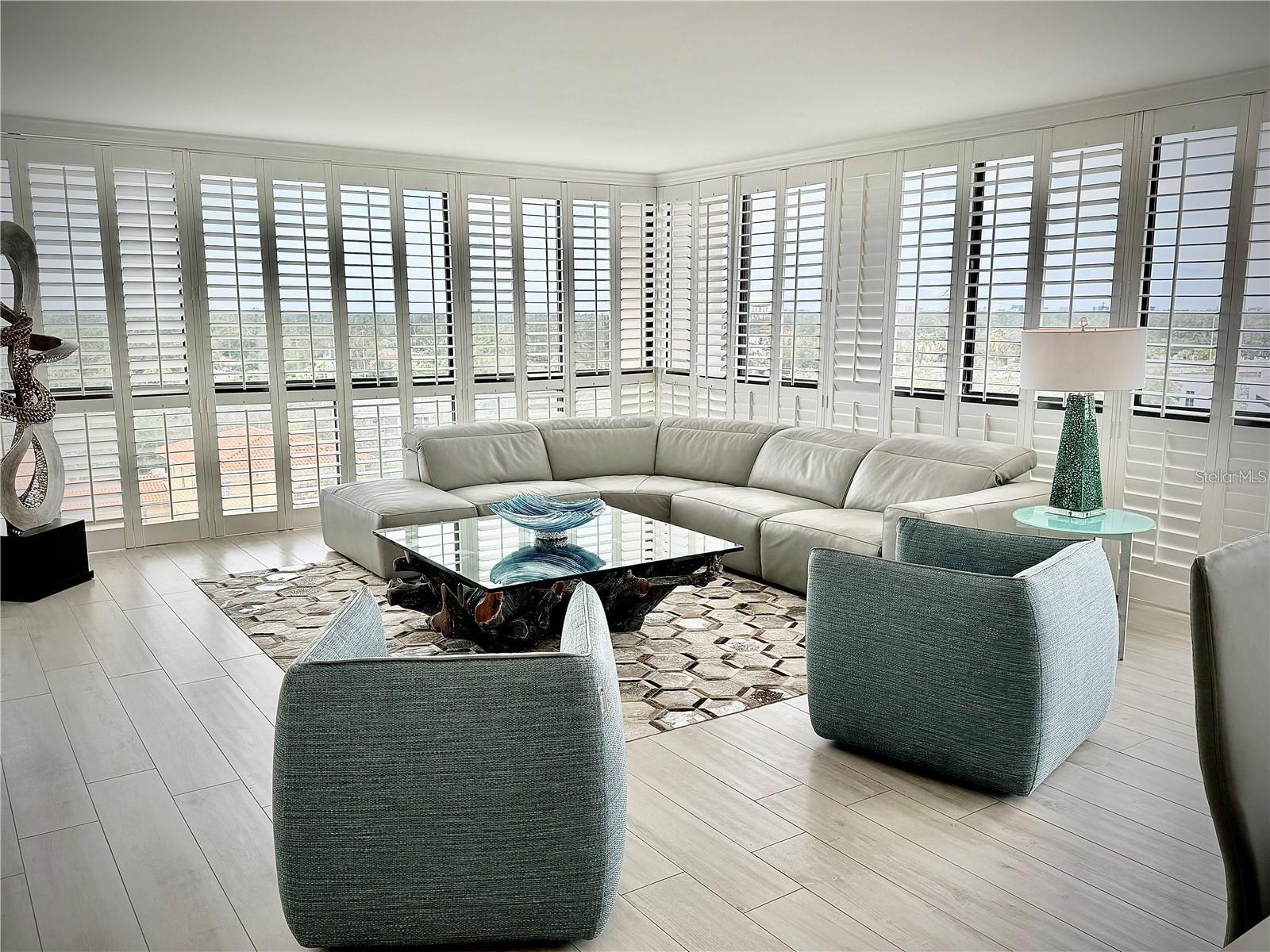 Image 2 of 34 For 3301 Bayshore Boulevard 1001e