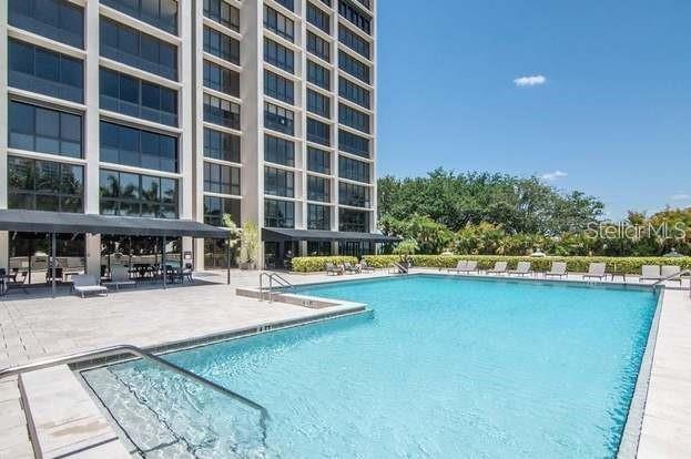 Image 32 of 34 For 3301 Bayshore Boulevard 1001e