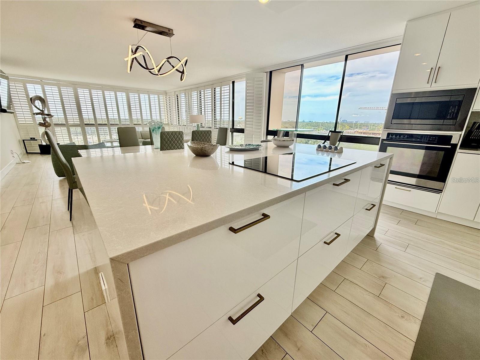 Image 6 of 34 For 3301 Bayshore Boulevard 1001e