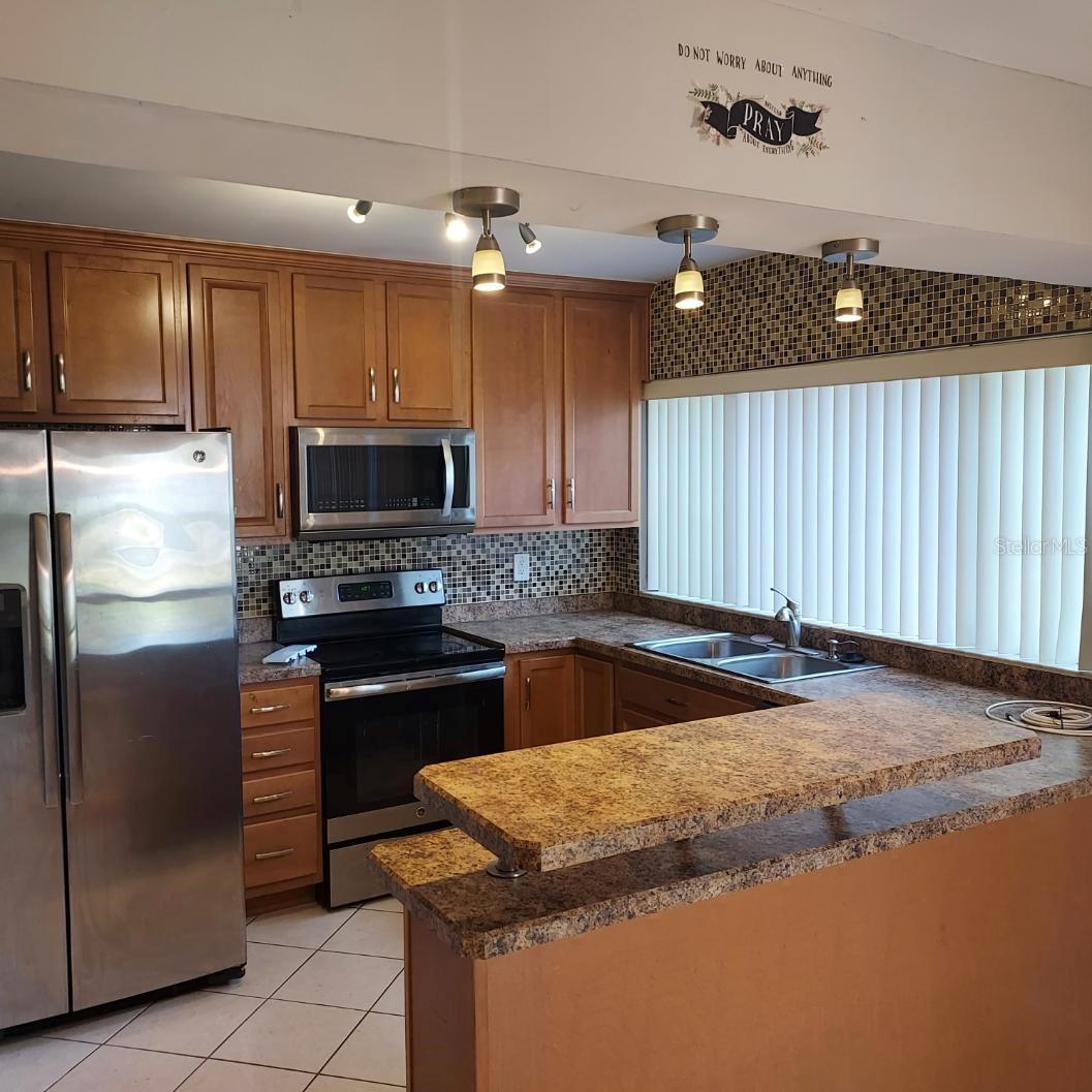 Image 4 of 8 For 11821 Northtrail Avenue 11821