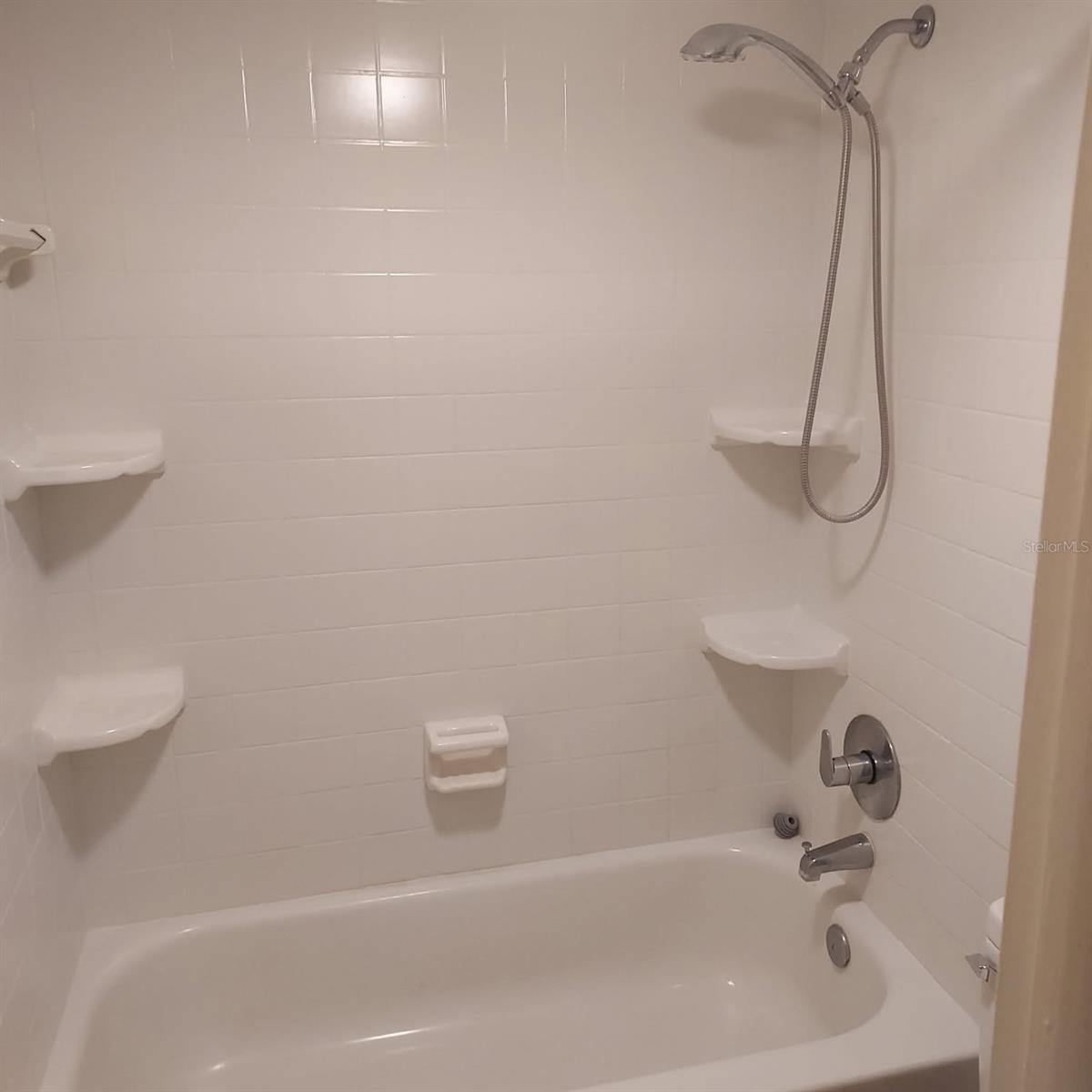 Image 6 of 8 For 11821 Northtrail Avenue 11821
