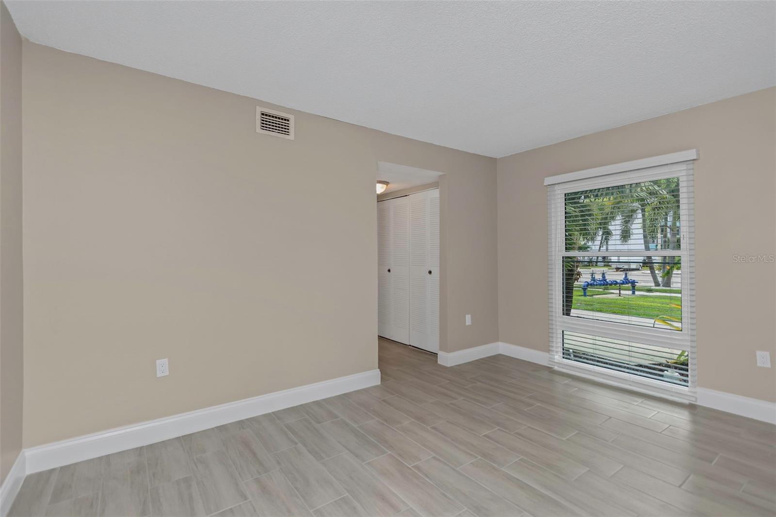 Image 19 of 53 For 4910 38th Way S 111