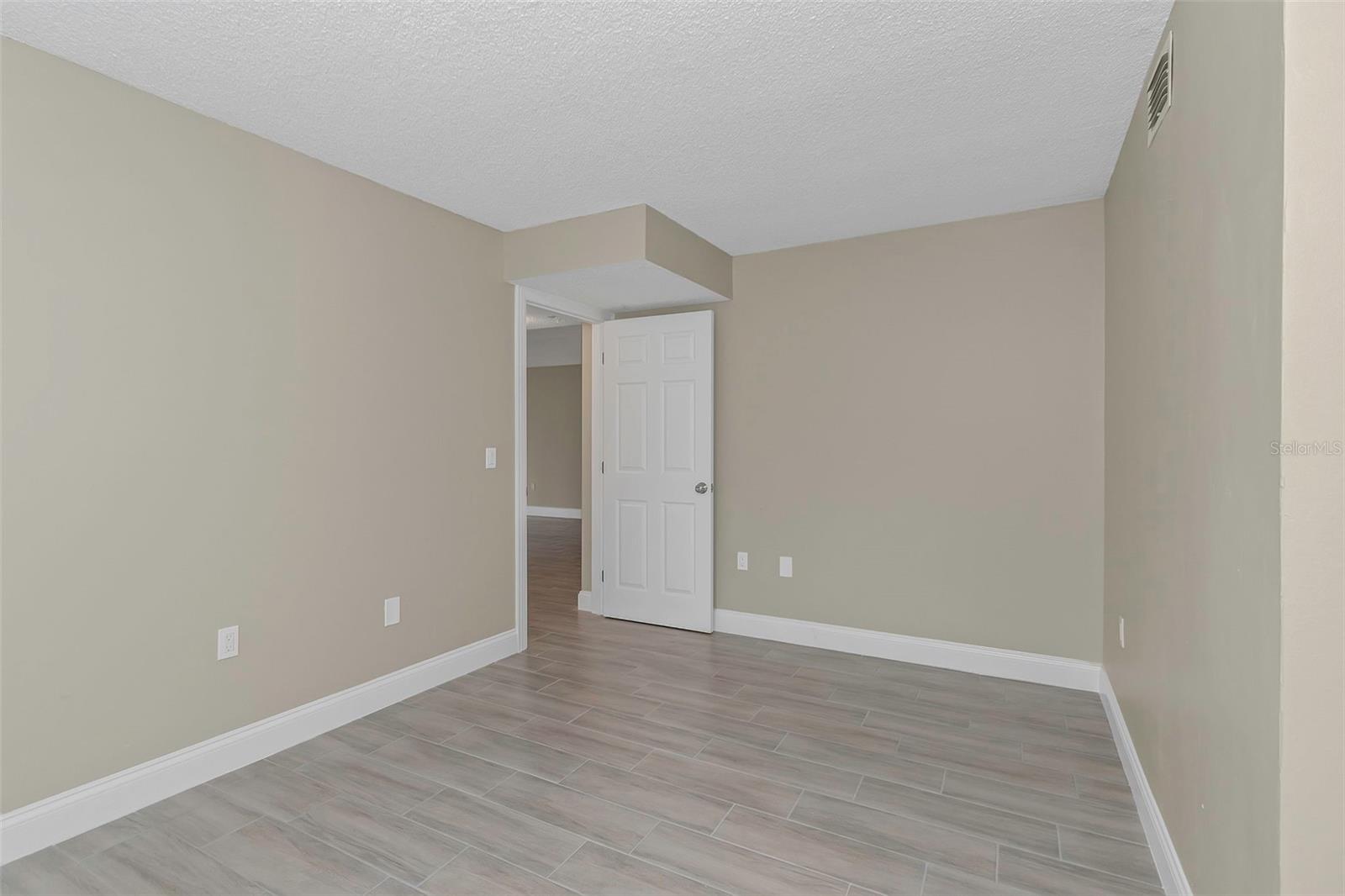 Image 21 of 53 For 4910 38th Way S 111
