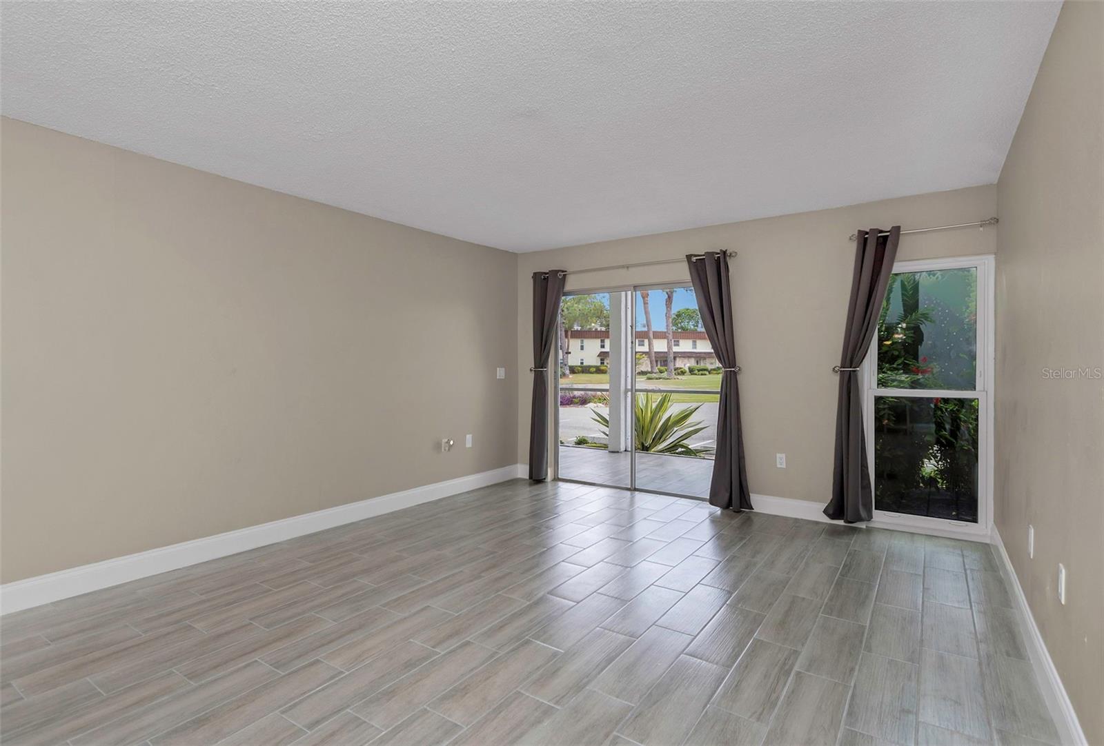 Image 30 of 53 For 4910 38th Way S 111