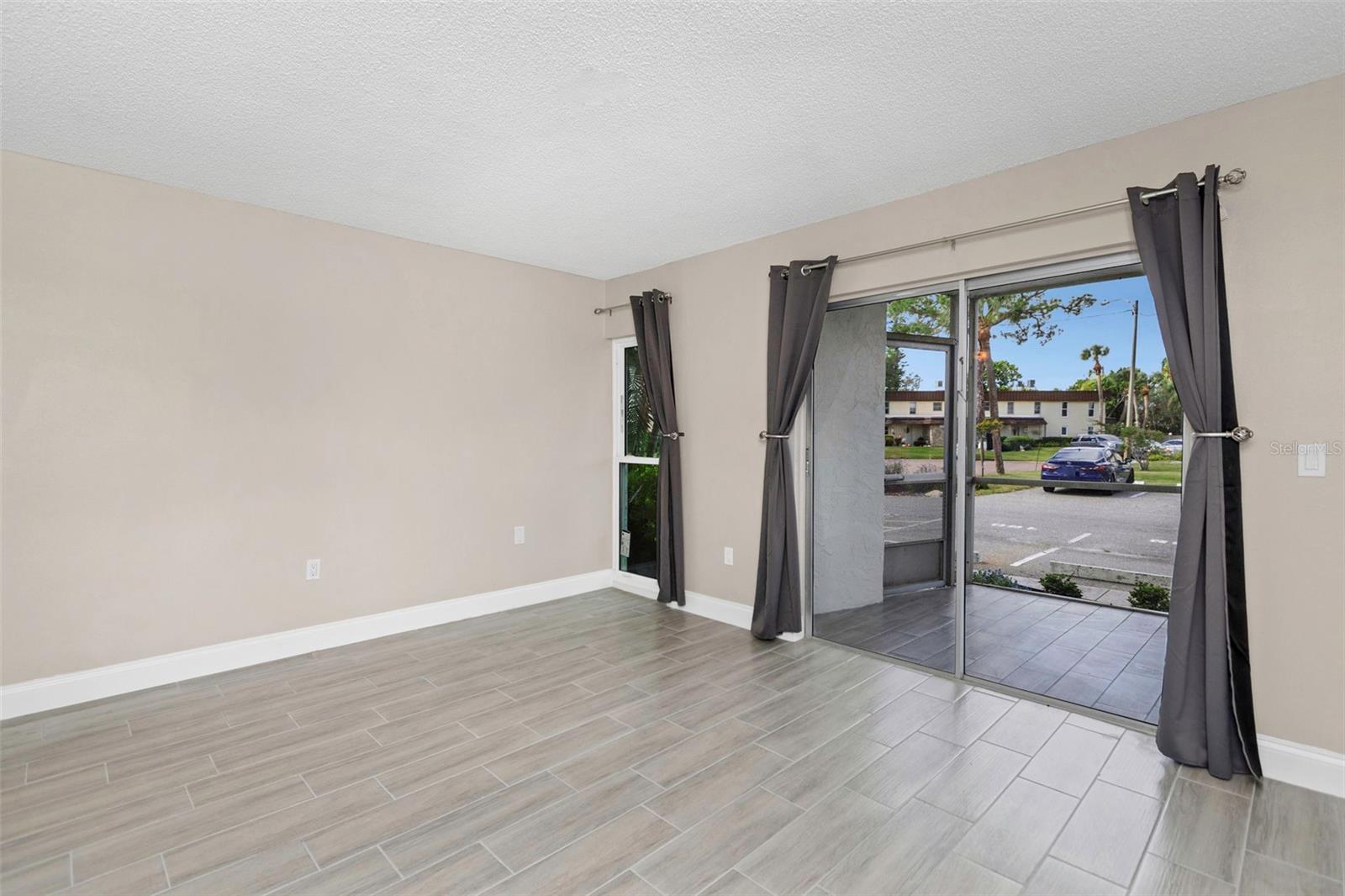 Image 41 of 53 For 4910 38th Way S 111