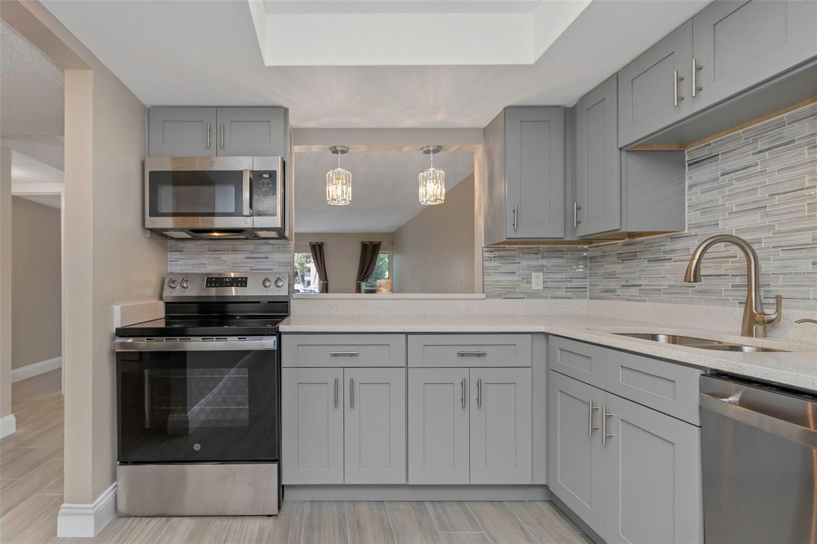 Image 7 of 53 For 4910 38th Way S 111