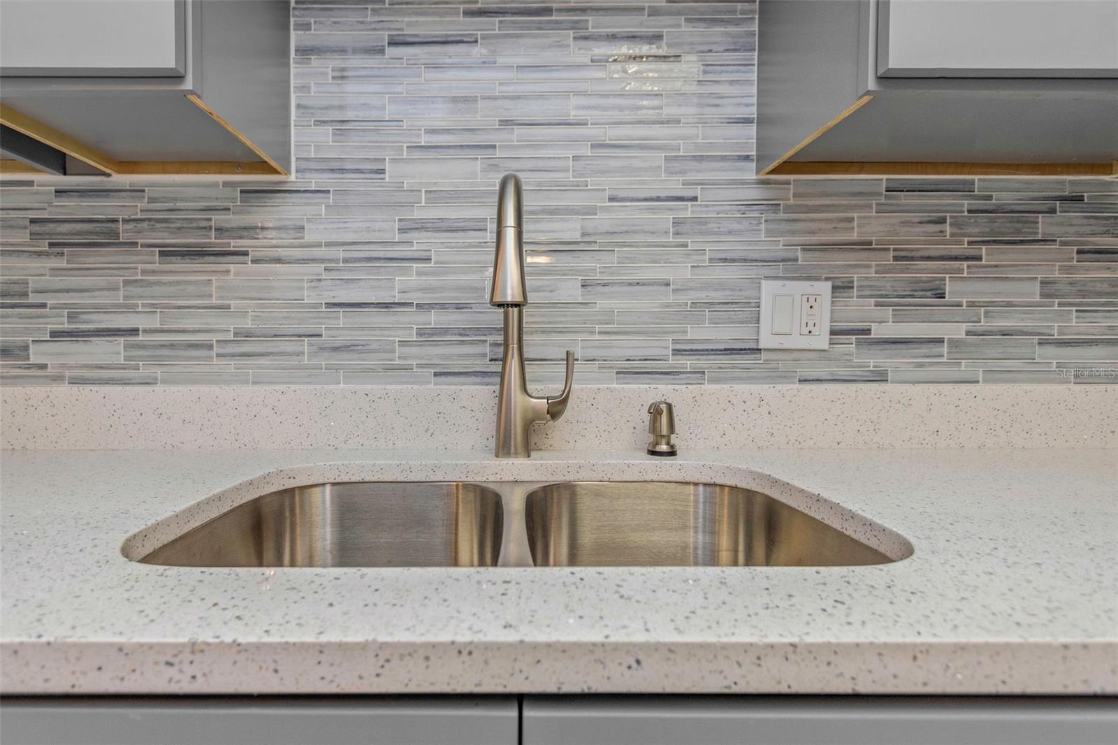 Image 8 of 53 For 4910 38th Way S 111