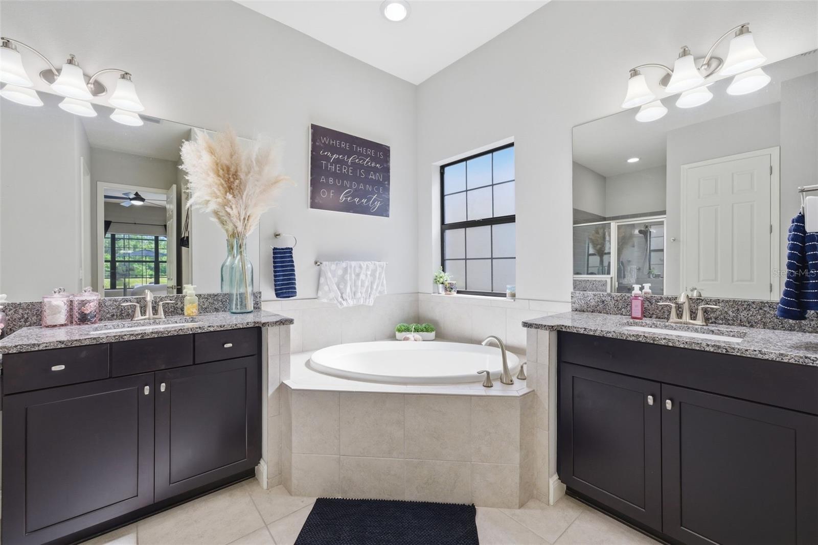 Image 14 of 27 For 13819 Moonstone Canyon Drive