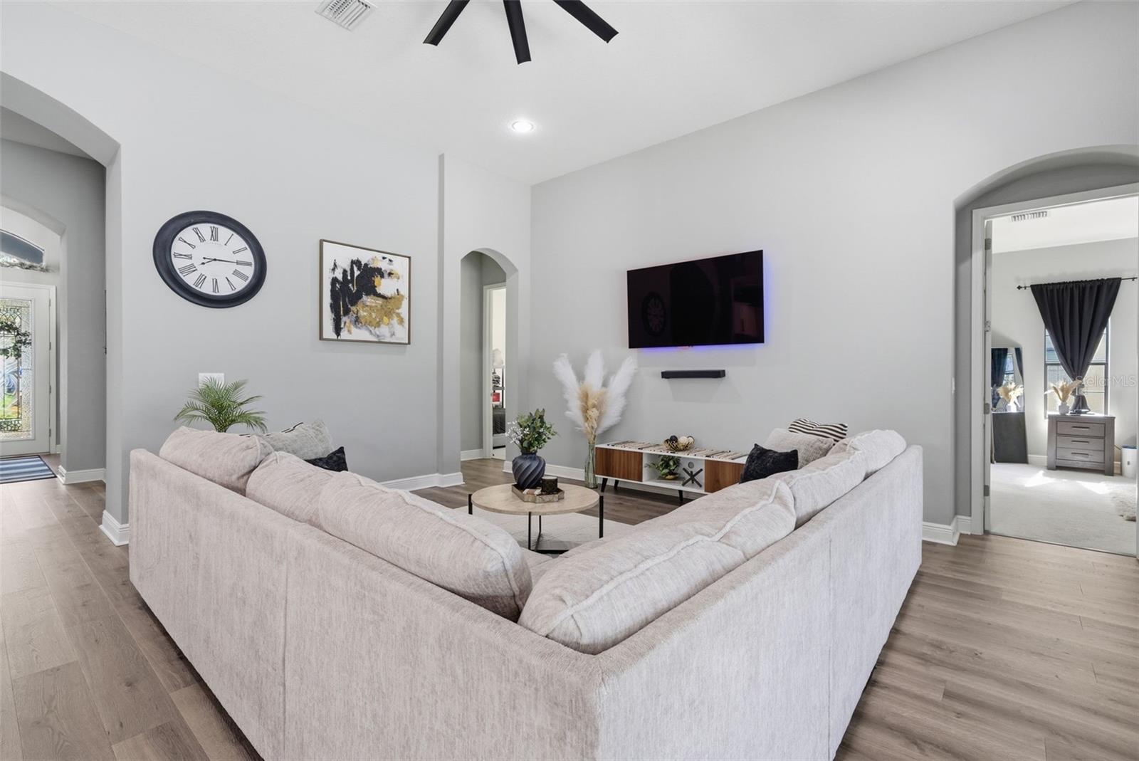 Image 4 of 27 For 13819 Moonstone Canyon Drive
