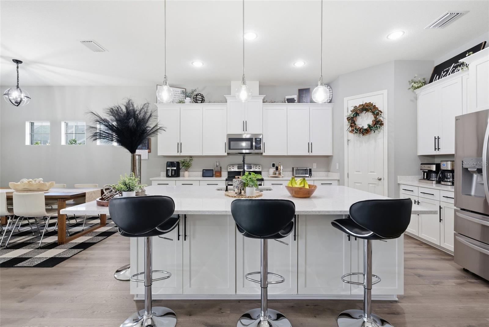 Image 6 of 27 For 13819 Moonstone Canyon Drive