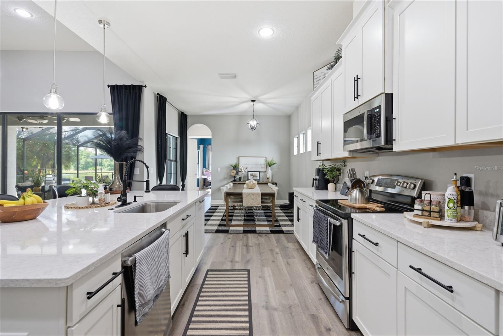 Image 9 of 27 For 13819 Moonstone Canyon Drive