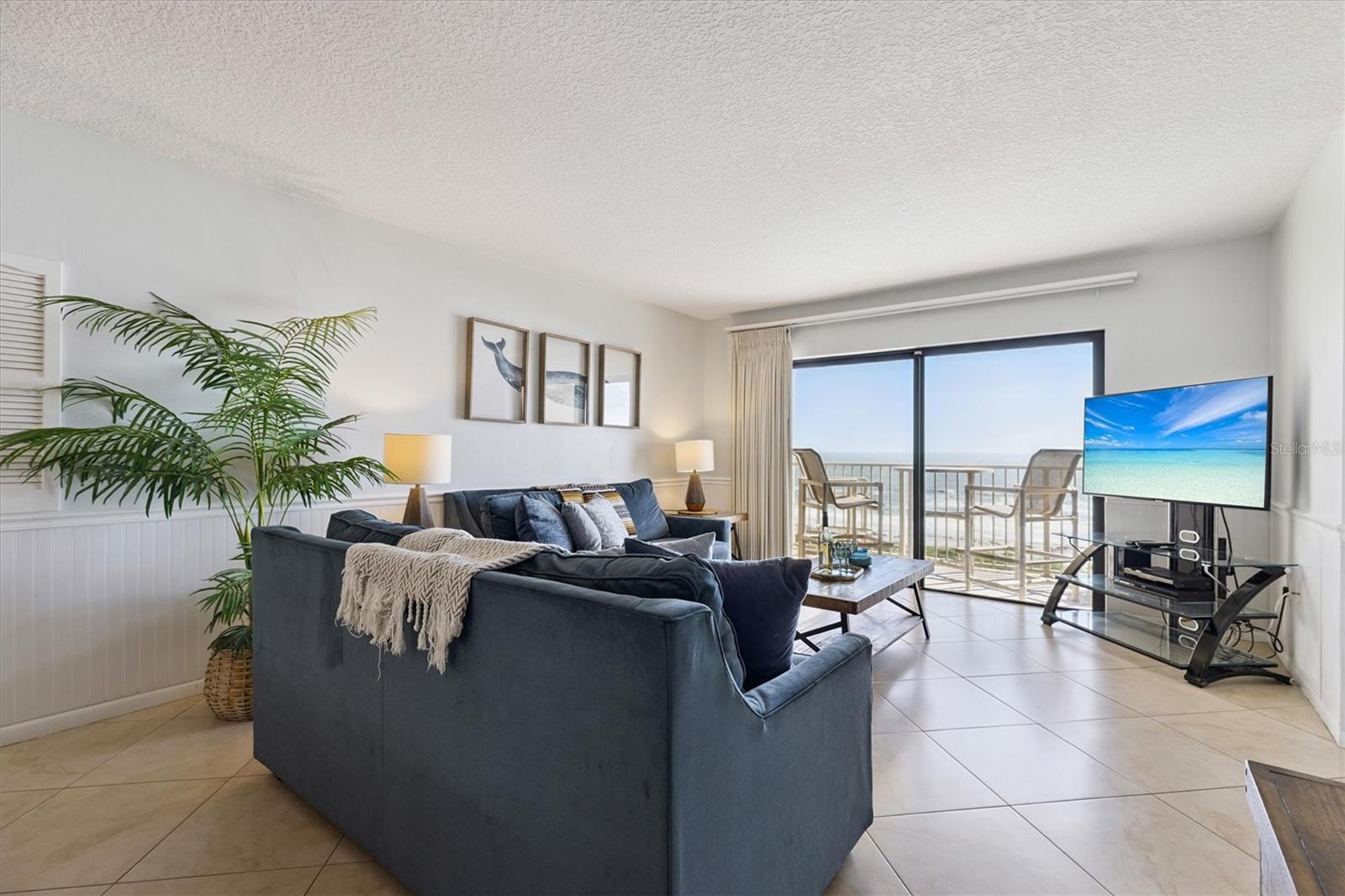 Image 6 of 11 For 7520 Ridgewood Avenue 809