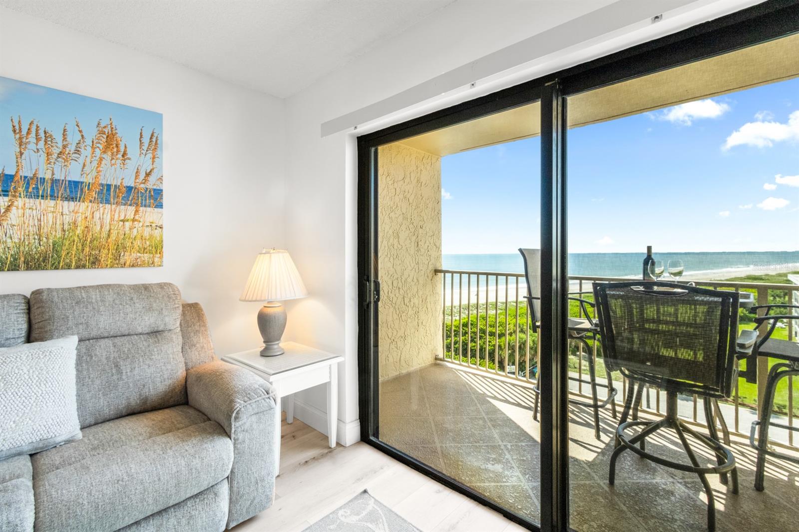 Image 17 of 23 For 7520 Ridgewood Avenue 805