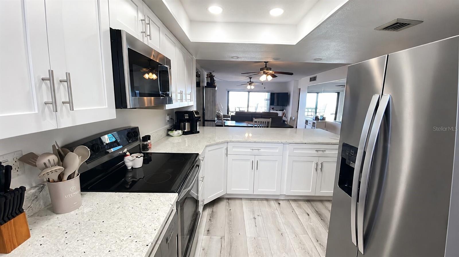 Image 2 of 23 For 7520 Ridgewood Avenue 805