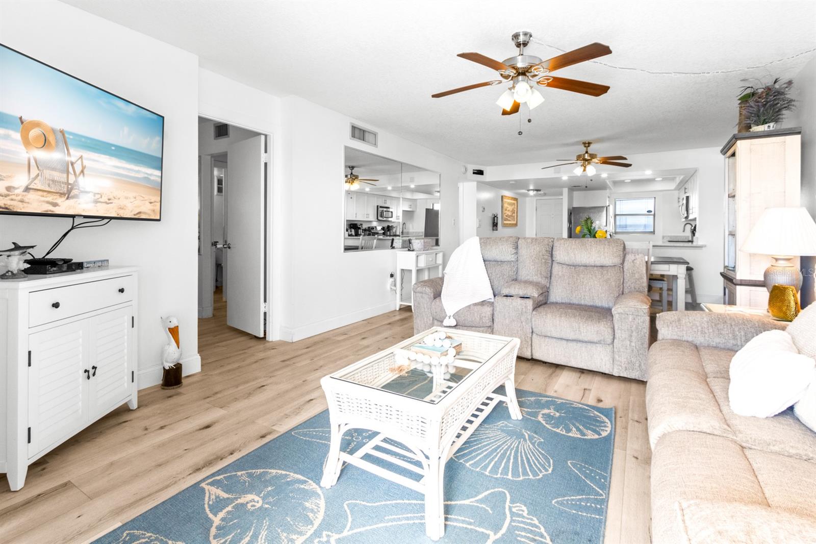Image 23 of 23 For 7520 Ridgewood Avenue 805