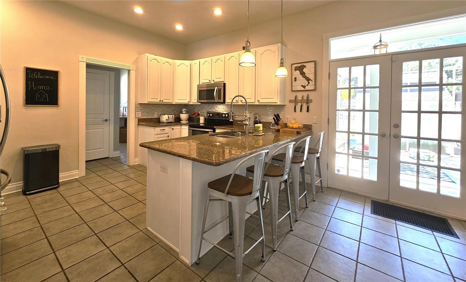 Image 11 of 48 For 7402 De Soto Street