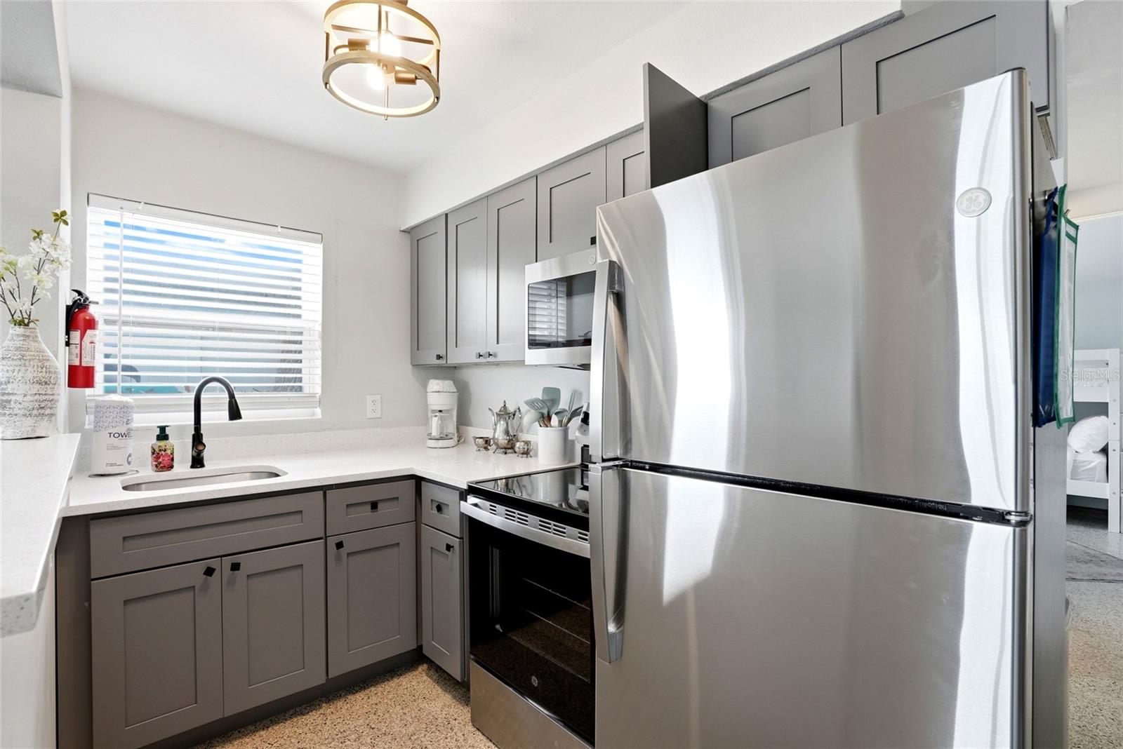 Image 13 of 80 For 2311 Bay Boulevard
