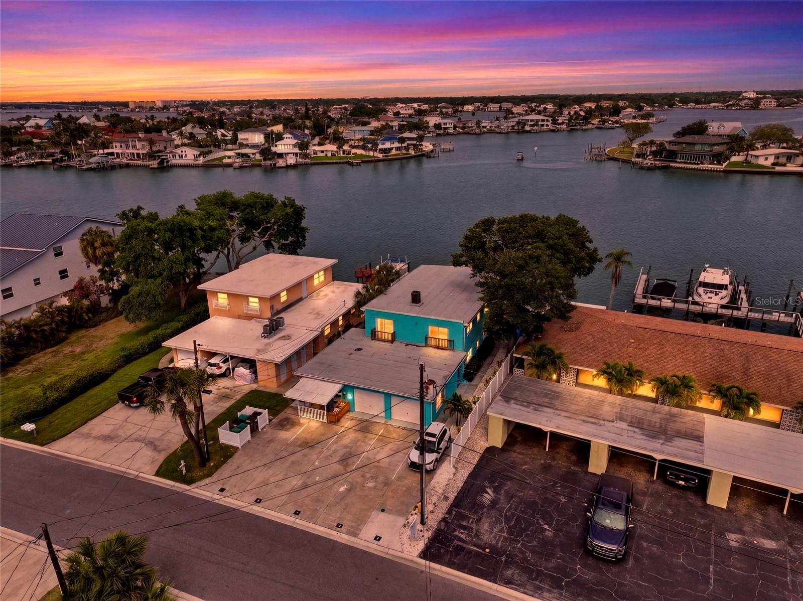 Image 3 of 80 For 2311 Bay Boulevard