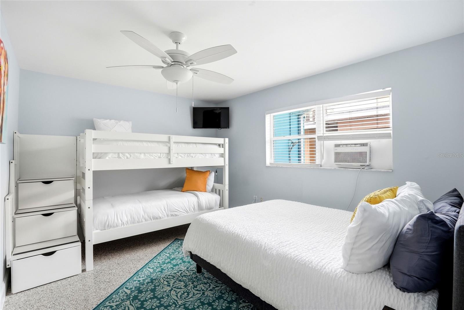 Image 33 of 80 For 2311 Bay Boulevard