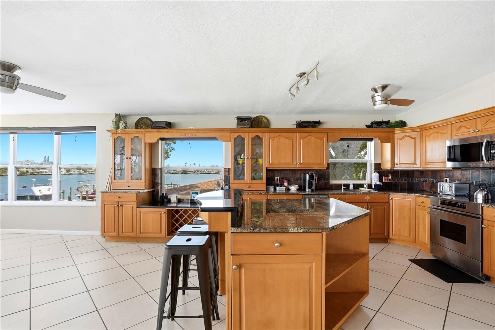 Image 54 of 80 For 2311 Bay Boulevard