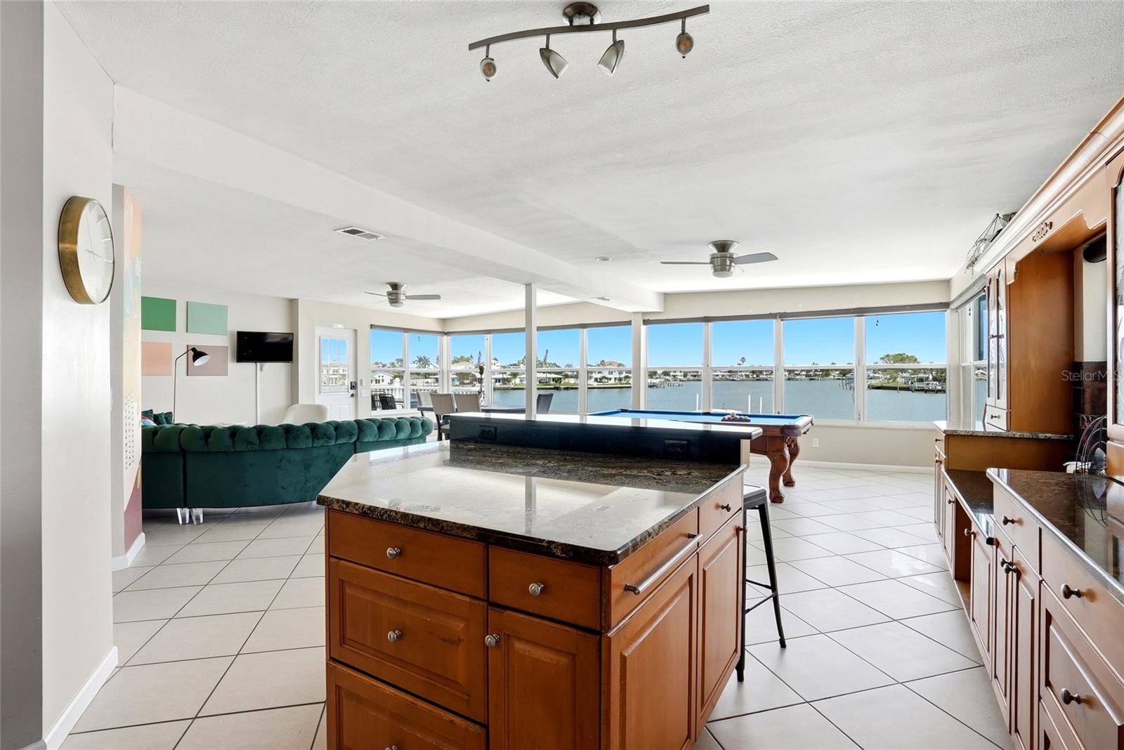 Image 56 of 80 For 2311 Bay Boulevard