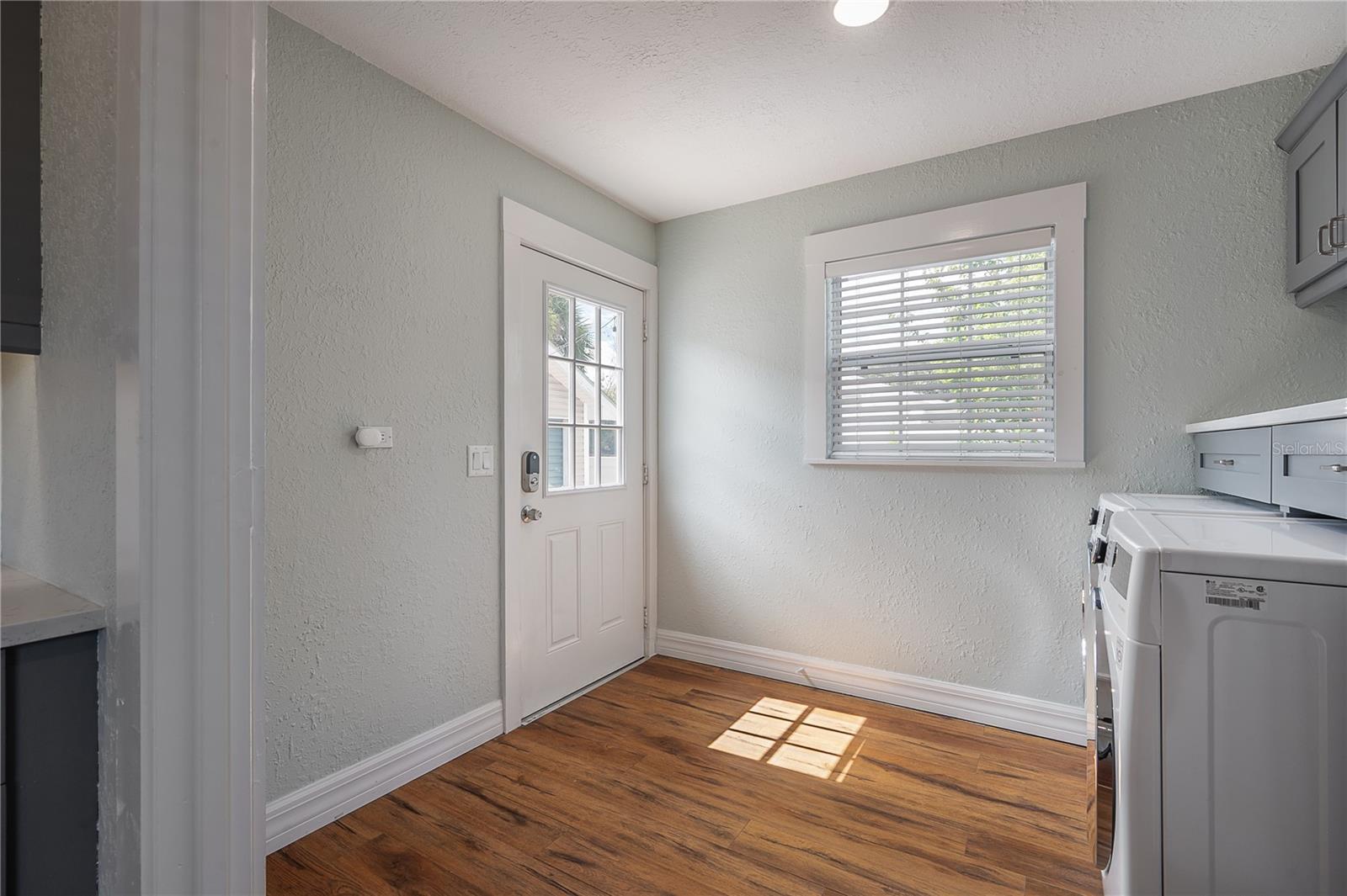 Image 16 of 47 For 2714 Fig Street