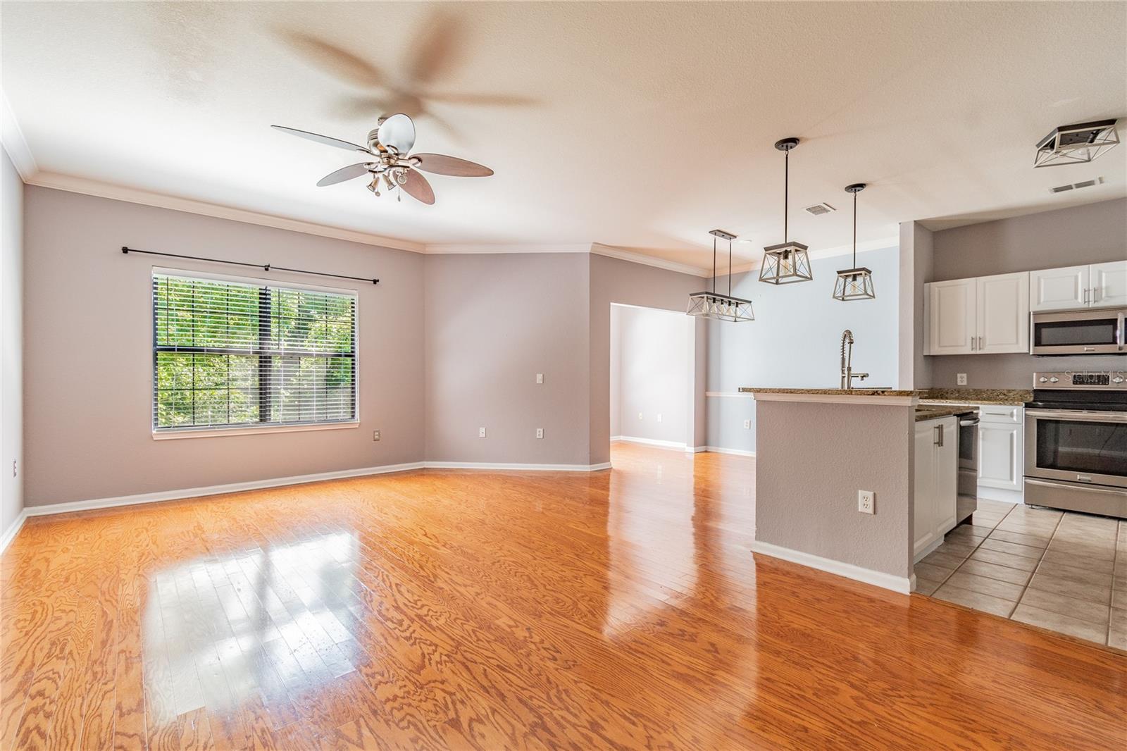 Image 6 of 50 For 2265 Portofino Place 21-212